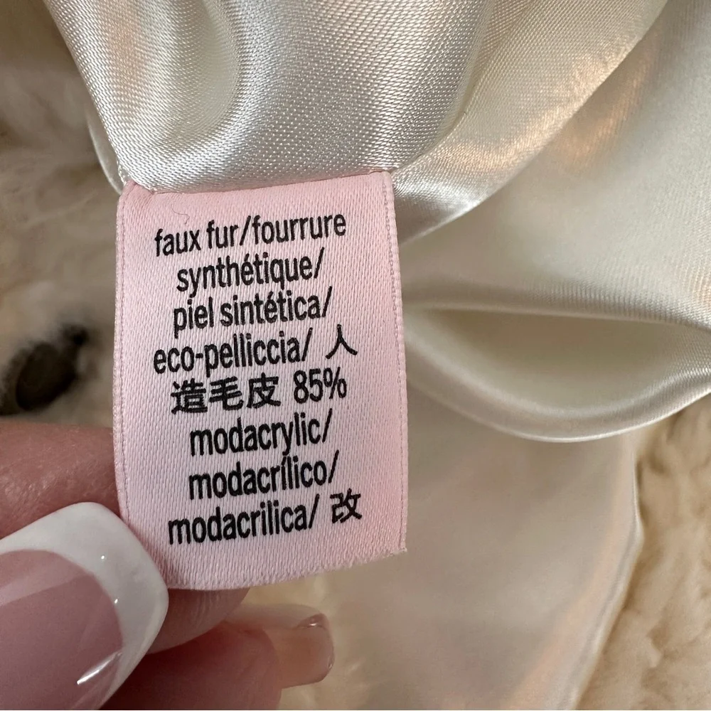 Victoria’s Secret Faux Fur Sherpa Teddy Jacket Cream White Size Large - Picture 14 of 15